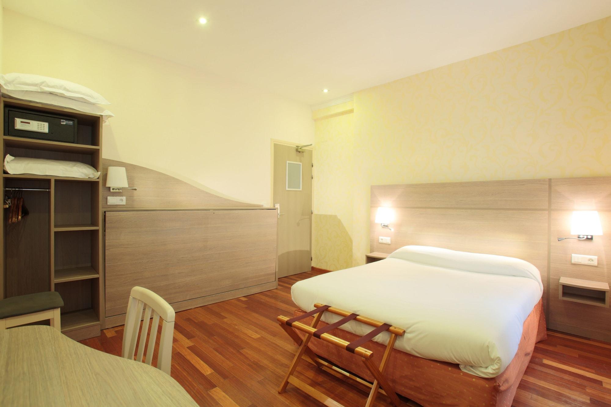 פריז Grand Hotel Du Loiret מראה חיצוני תמונה